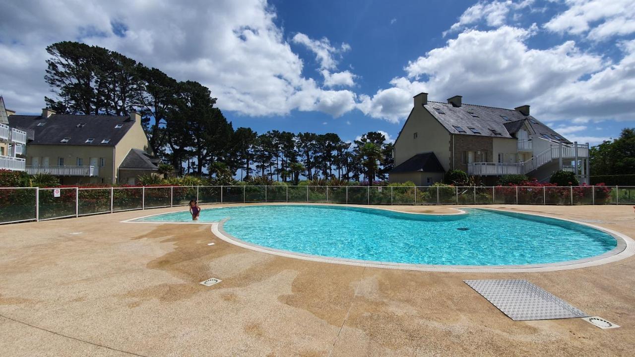 Vacances Ô Cap Coz - Jardin vue mer et piscine - Résidence Cap Azur Fouesnant Extérieur photo