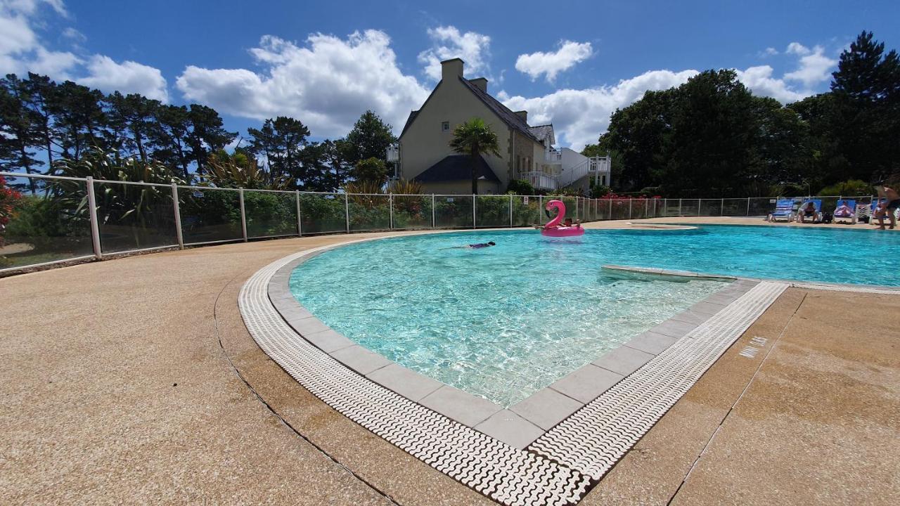 Vacances Ô Cap Coz - Jardin vue mer et piscine - Résidence Cap Azur Fouesnant Extérieur photo