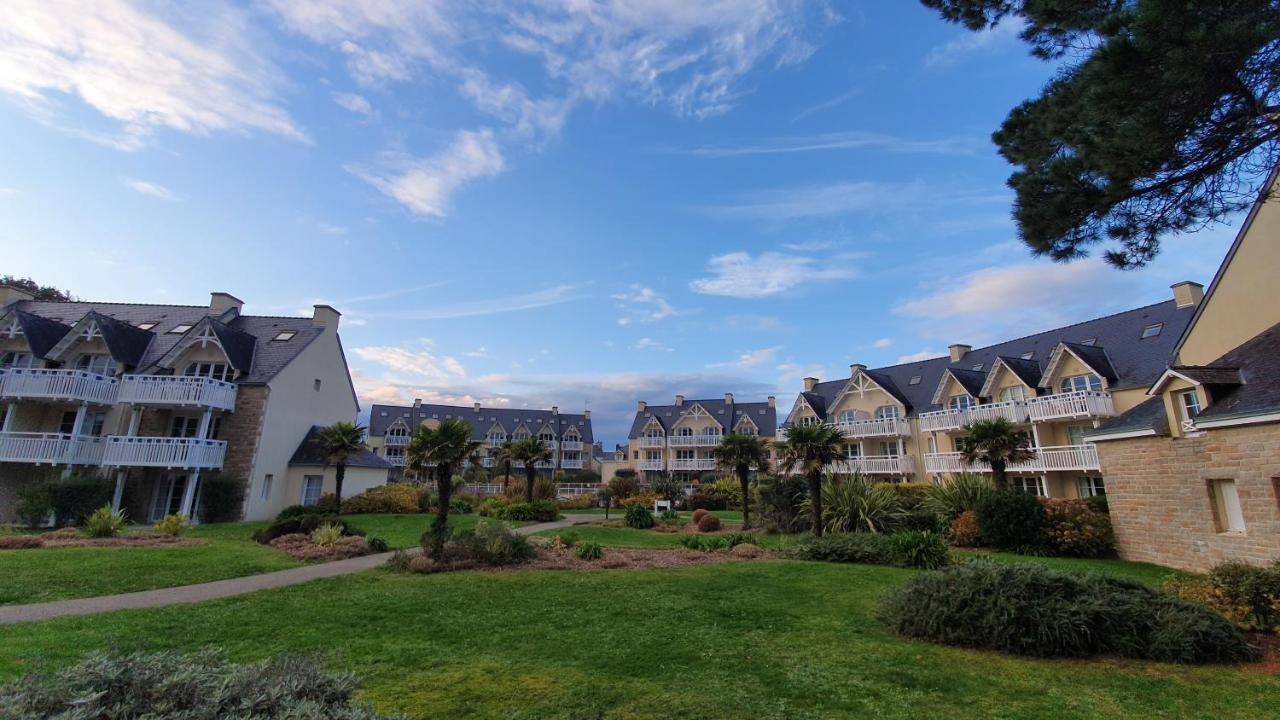 Vacances Ô Cap Coz - Jardin vue mer et piscine - Résidence Cap Azur Fouesnant Extérieur photo